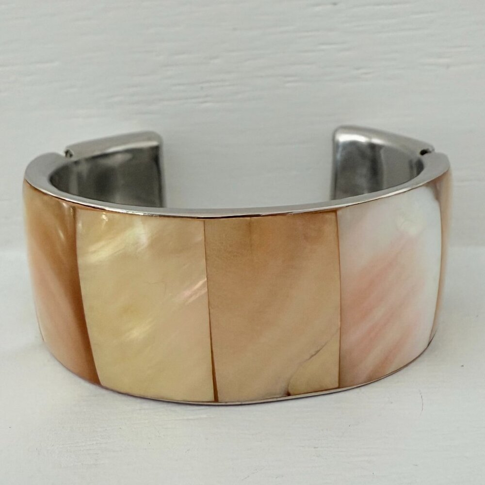 🐚🌸 Handmade Mother of Pearl Cuff Bracelet – Neutral Shimmer